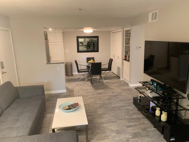 Building Photo - 122 Mangano Cir