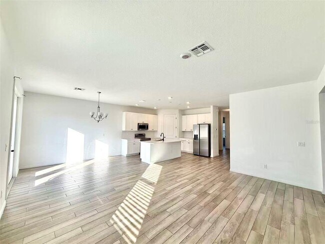 Foto del edificio - 2078 Derwent Dr