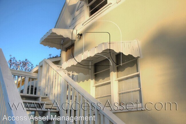 Building Photo - 207 E Graham Ave