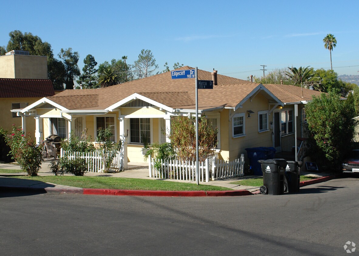 Primary Photo - 969 Edgecliffe Dr
