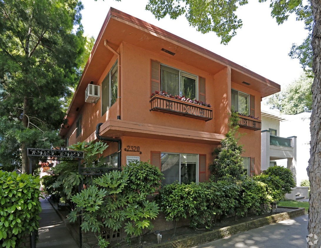 Primary Photo - 2320 H St