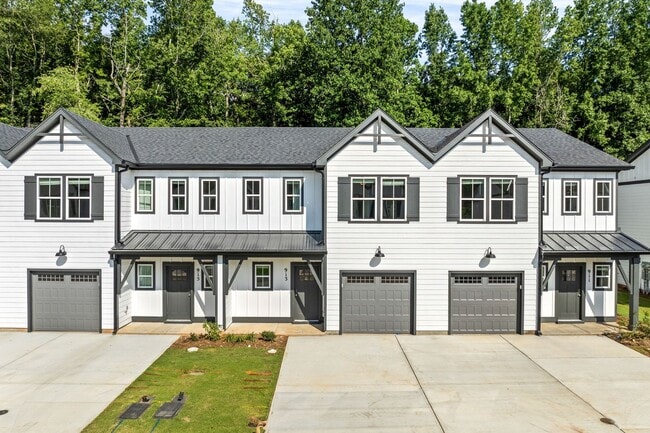 Available Fall Semester! - Available Fall Semester! Townhome