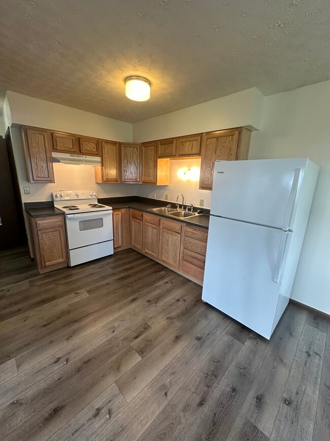 Building Photo - Monroe City Senior Housing 62+
