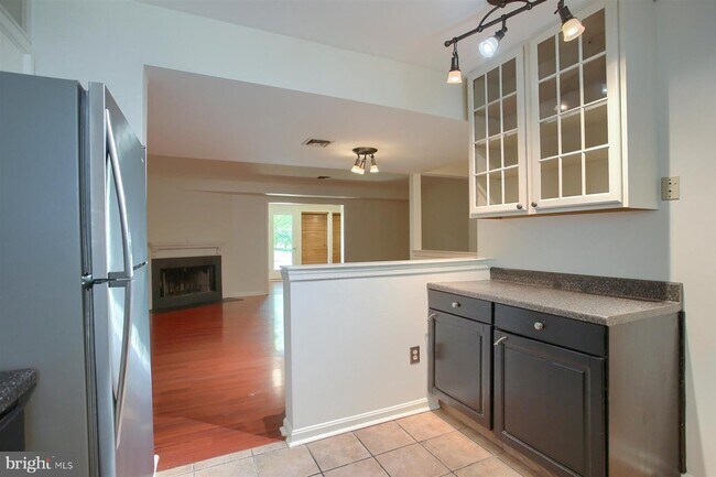 Building Photo - 2121 Wexford Rd