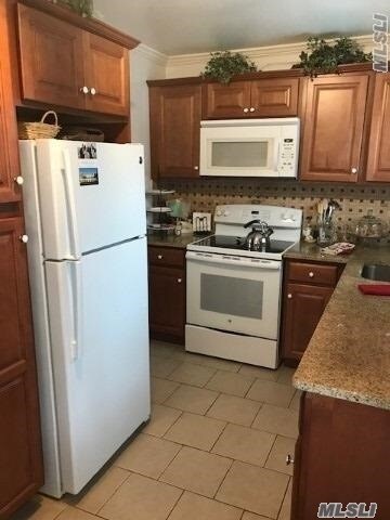 Foto del edificio - 3 Jarvis Ave