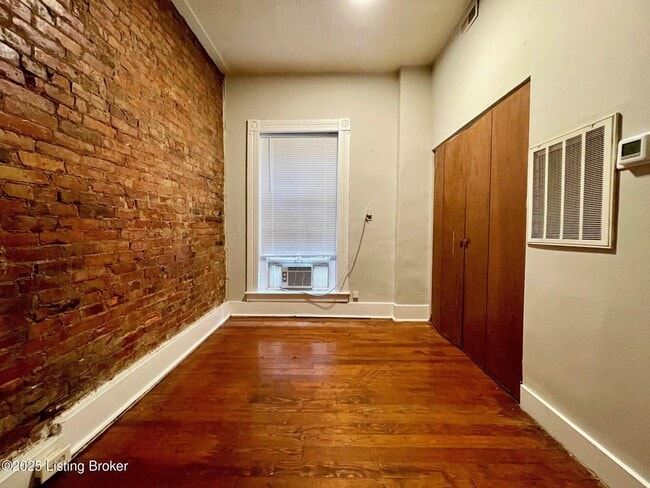 Building Photo - 1503 S 4th St
