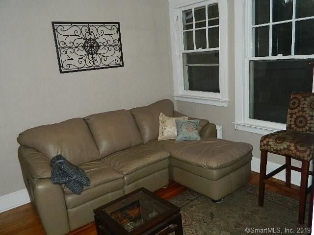 Foto del edificio - 1542 Whitney Ave