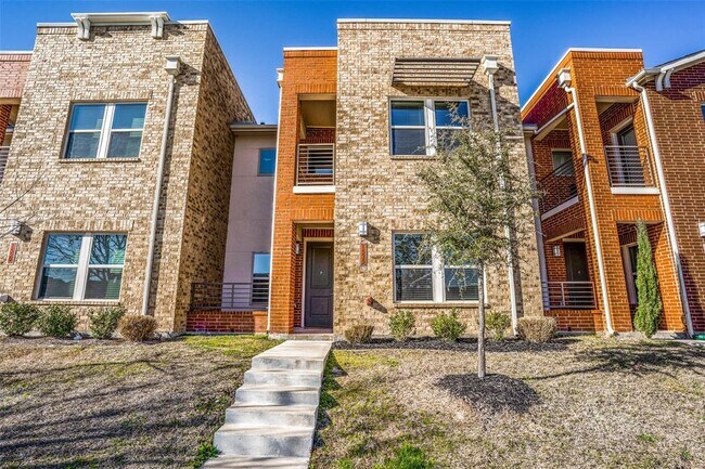 Building Photo - 1535 Fiji St