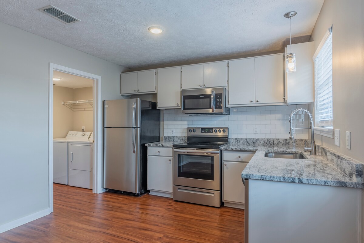 1255 Louisville St, Starkville, MS 39759 Townhome Rentals in