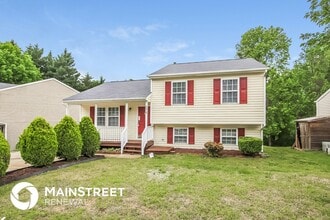 Building Photo - 2215 Springhill Ave