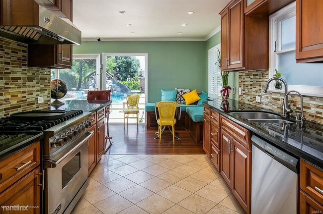 Foto del edificio - 3 br, 2 bath House - 4384 Beulah Dr