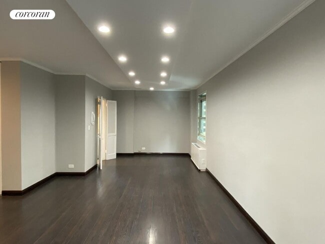 Building Photo - 159 W 53rd St