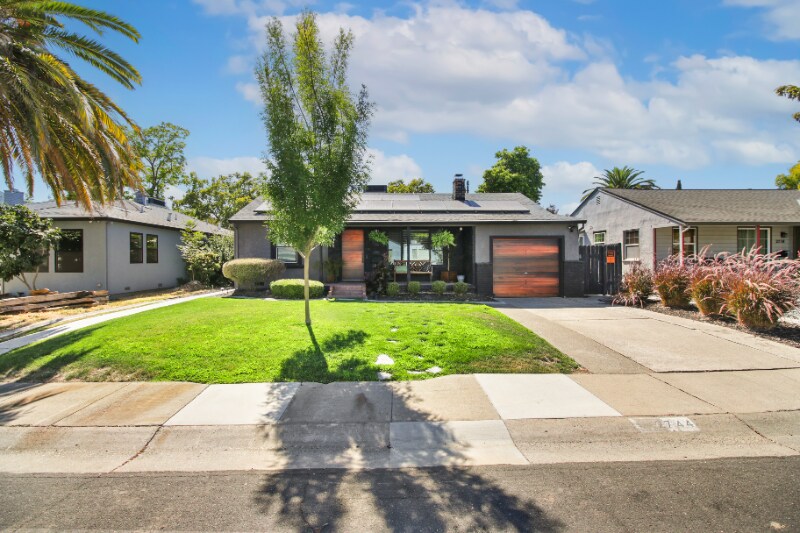 Foto principal - 2744 60th St