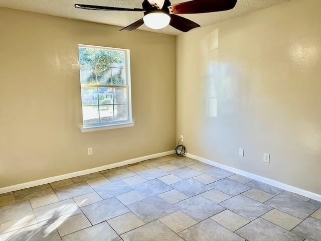 Foto del edificio - 6860 Williamsburg Ct