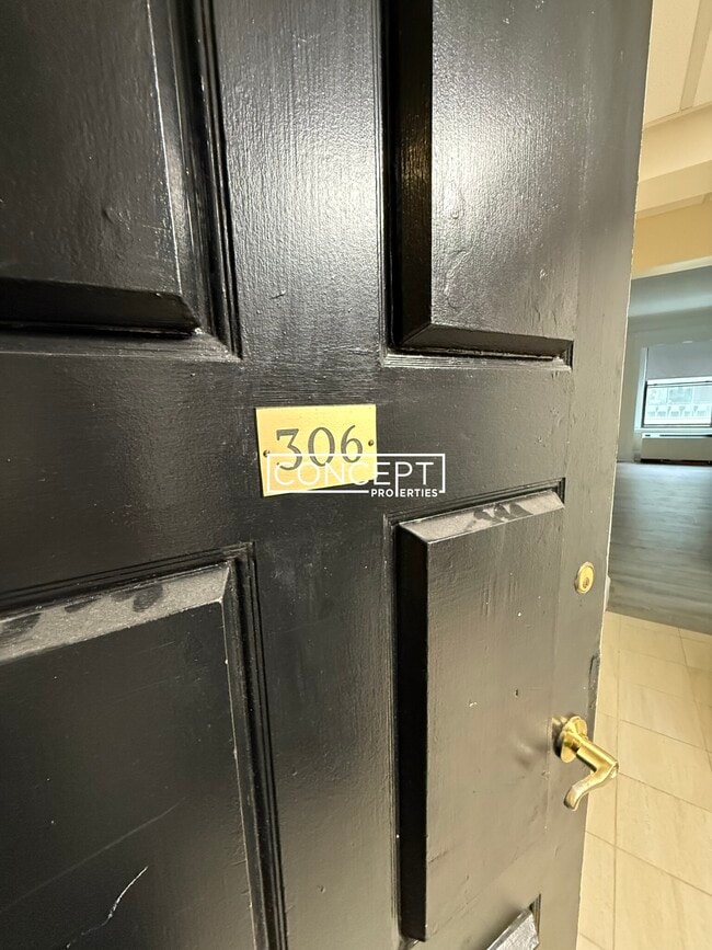 Building Photo - 62 Boylston St