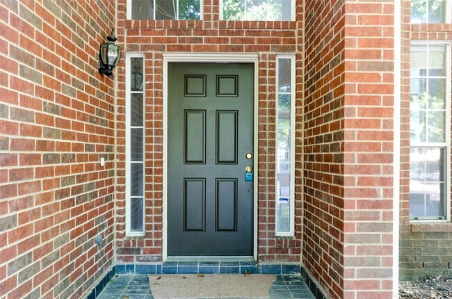 Building Photo - Welcome to this Beautiful Bright Home in P...