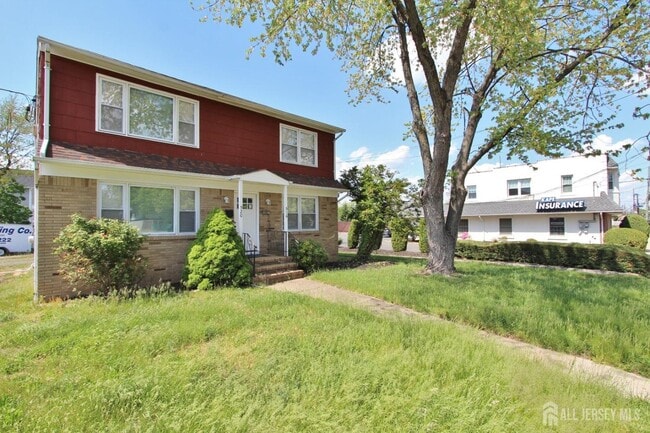 Building Photo - 516-520-520 Hamilton Blvd