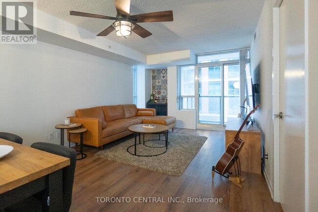 Building Photo - 68 Abell St