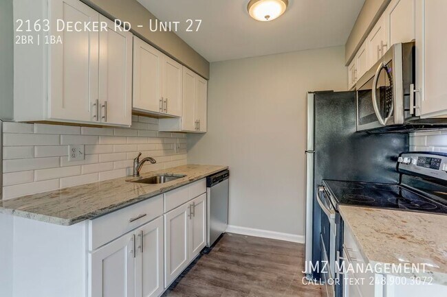 Foto del edificio - 2163 Decker Rd