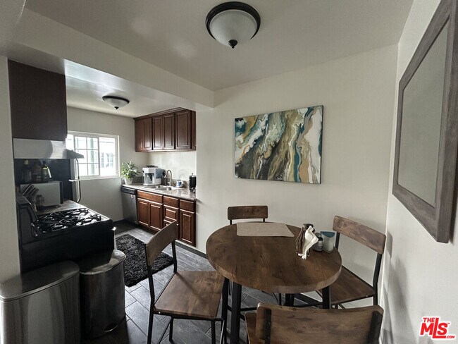 Foto del edificio - 4035 Inglewood Blvd