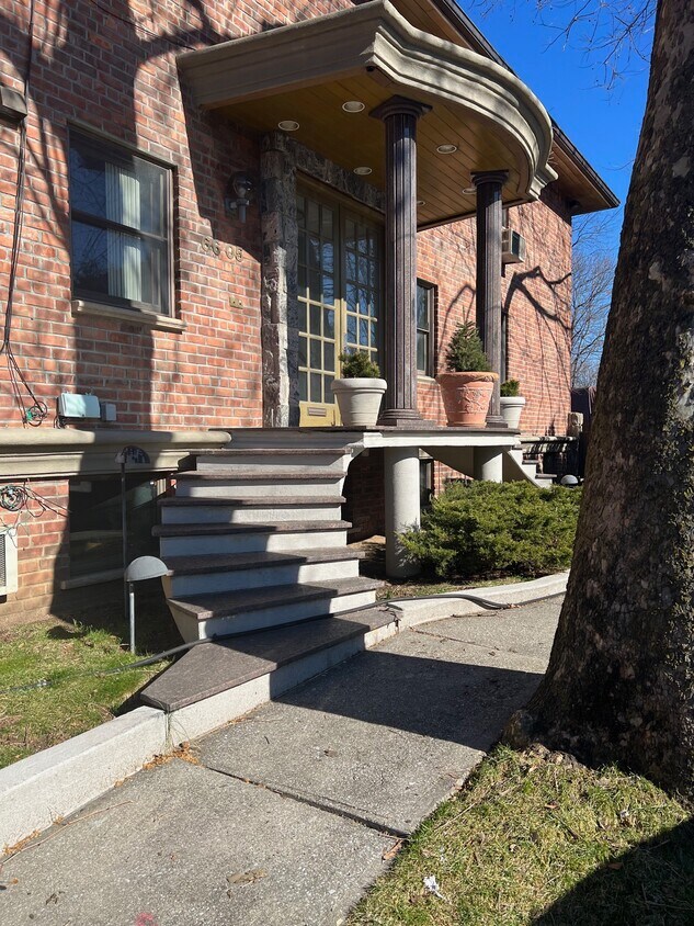 Primary Photo - 6605 Dartmouth St