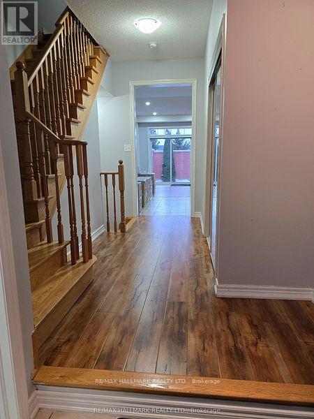 Building Photo - 32 Kempenfelt Trail