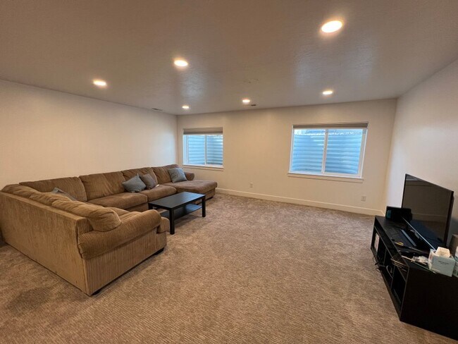 Foto del edificio - 7187 N Slick Rock Way