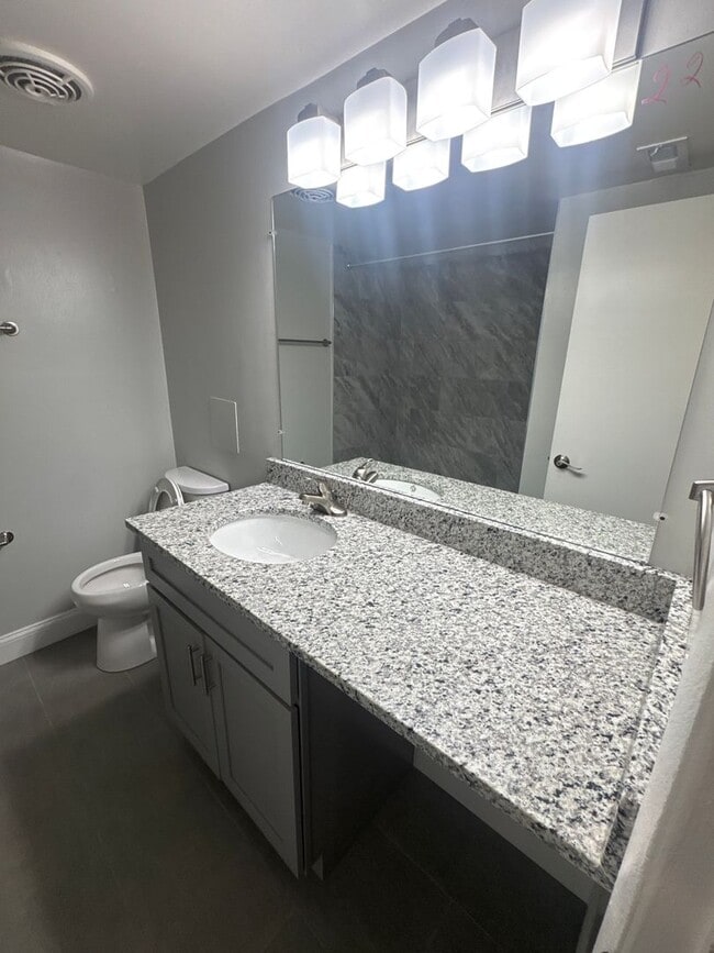 Interior Photo - Hewitt Gardens Apartments
