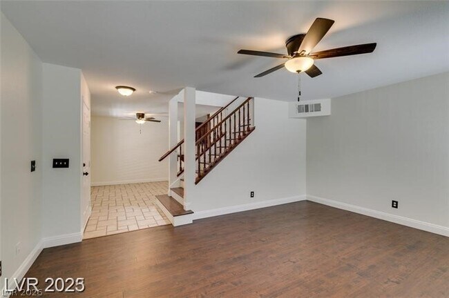 Foto del edificio - 2602 Country Maple Ave