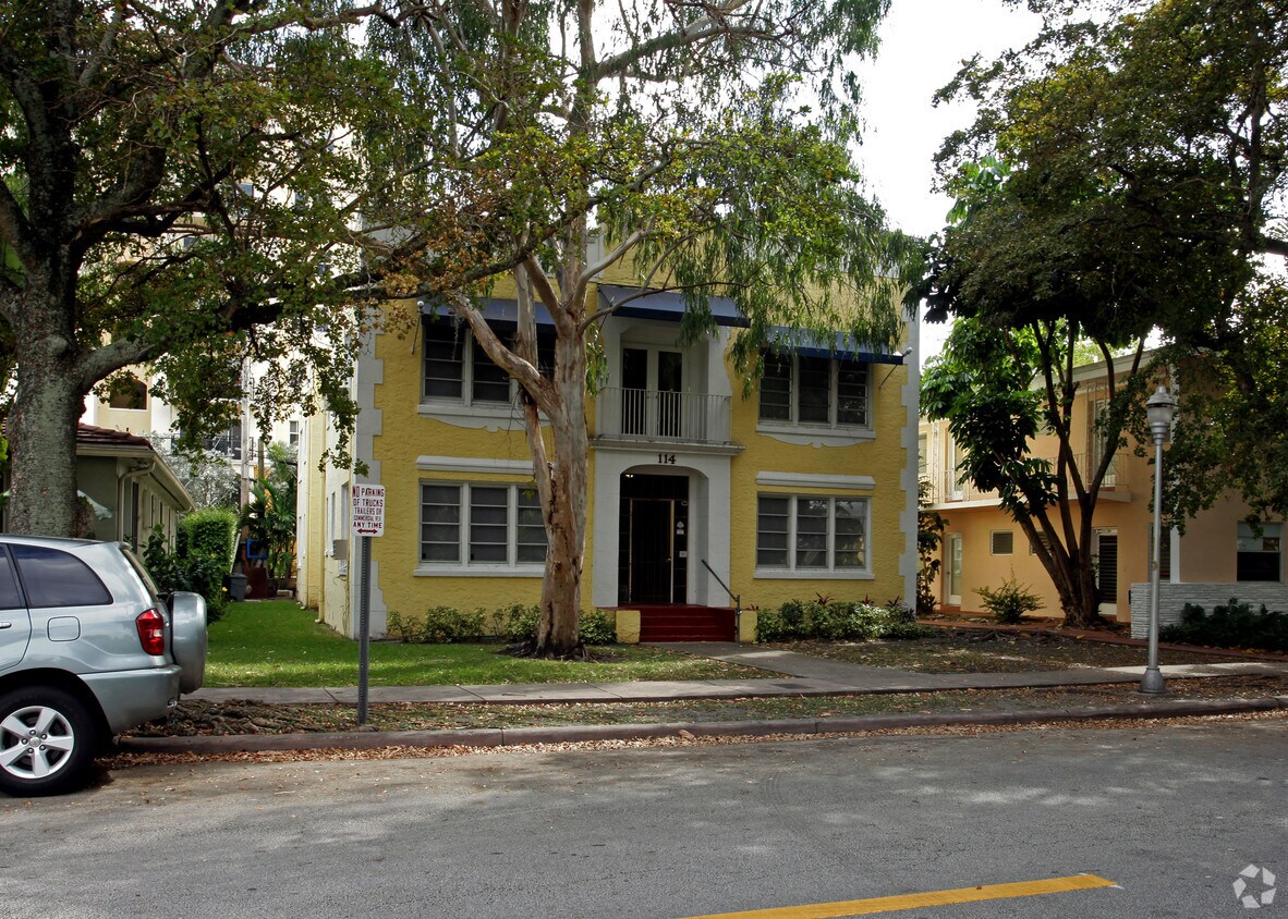 Primary Photo - 114 Antilla Ave