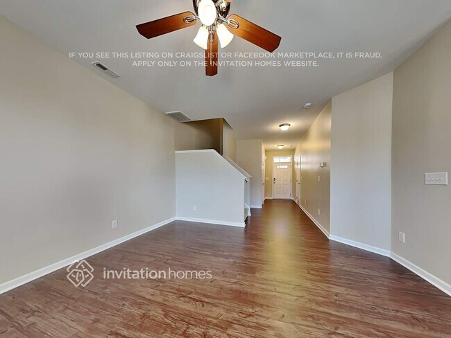 Building Photo - 1432 Ujamaa Dr