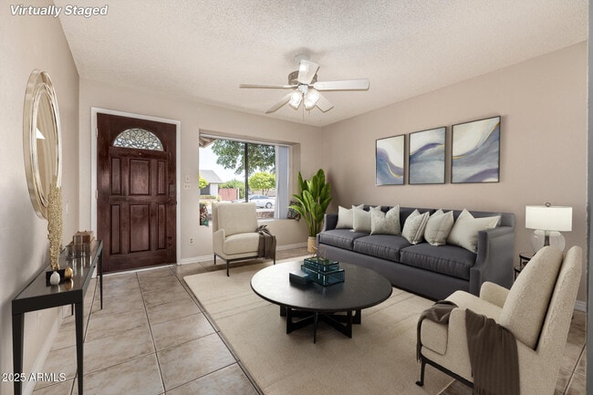 Foto del edificio - 2361 E Capri Ave