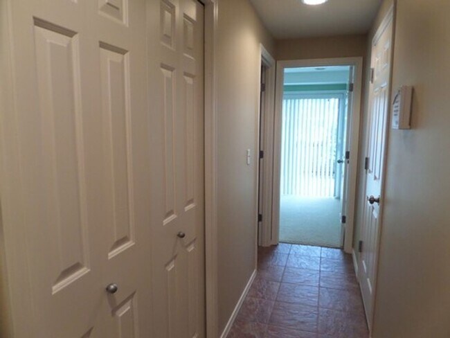 Foto del edificio - Stunning and Large 3-Bedroom Townhome with...