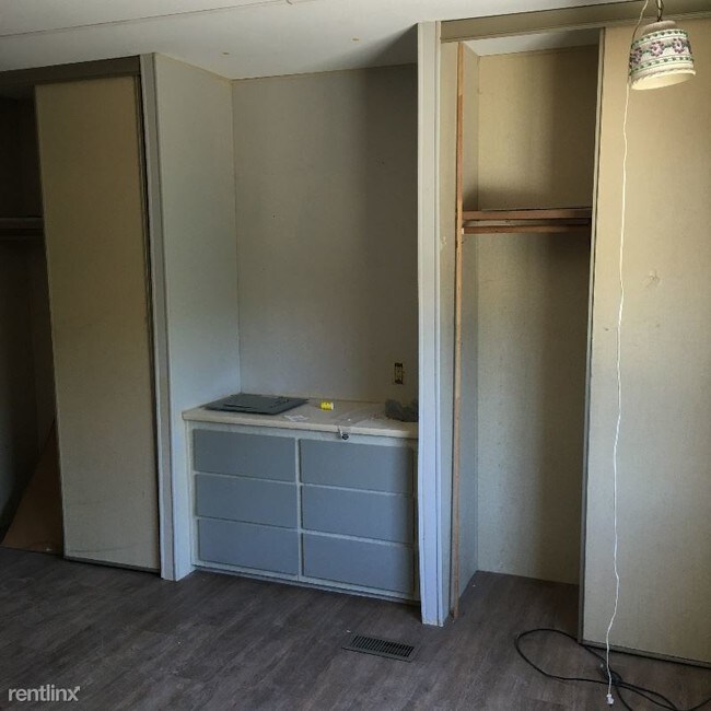 Foto del edificio - 3 br, 1 bath Mobile Home - 986 Glen