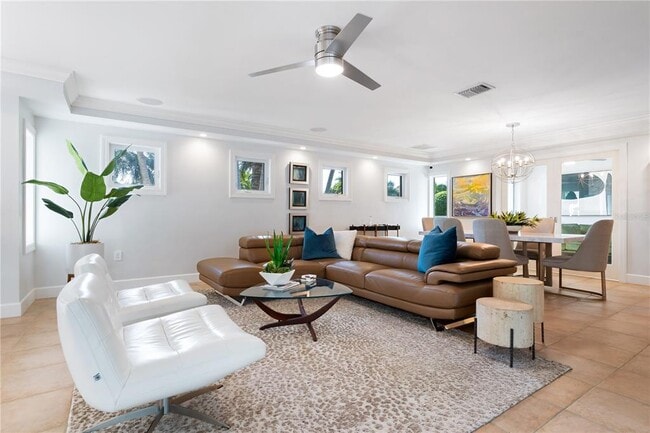 Building Photo - 606 Owl Way