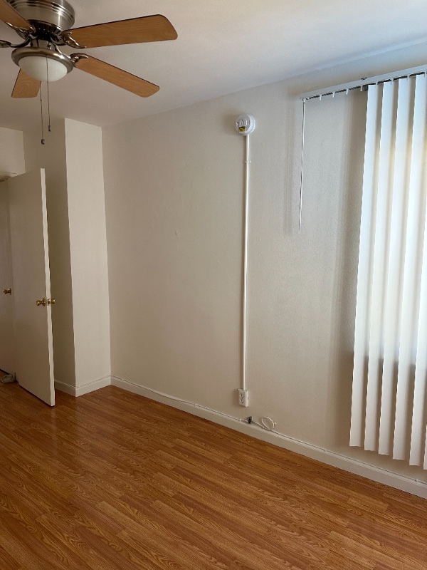 Building Photo - 1828 N Kingsley Dr
