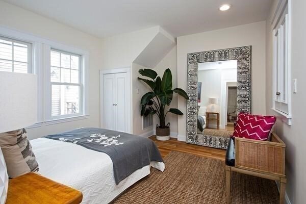 Building Photo - 82 Alpine St