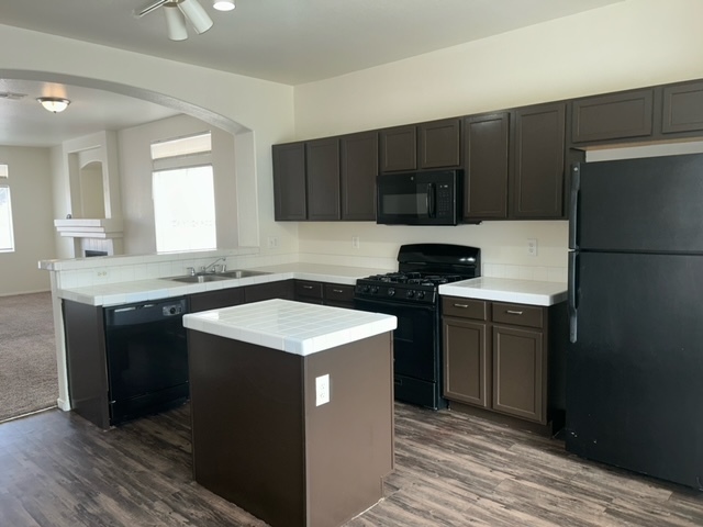 Building Photo - 2247 Bridle Wreath Ln