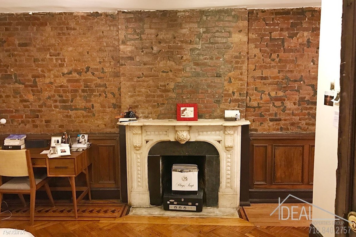 Primary Photo - 194 Berkeley Pl