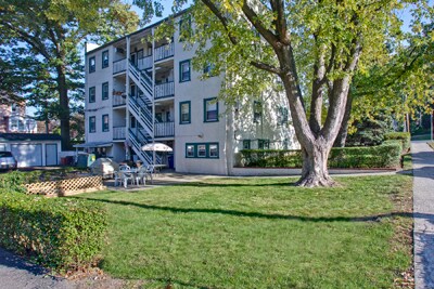 Building Photo - 900 Halstead Ave