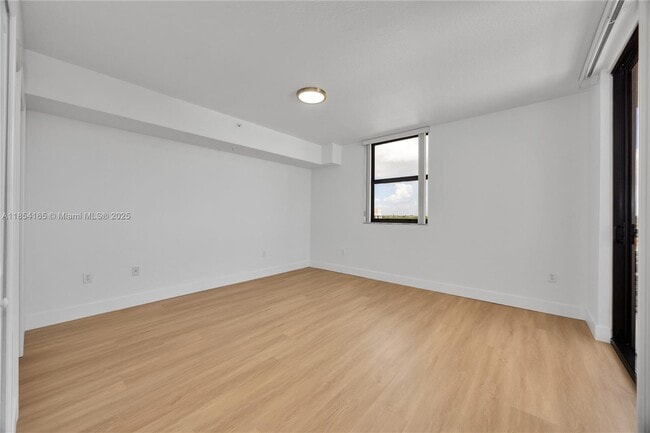 Building Photo - 2301 SW 27th Ave