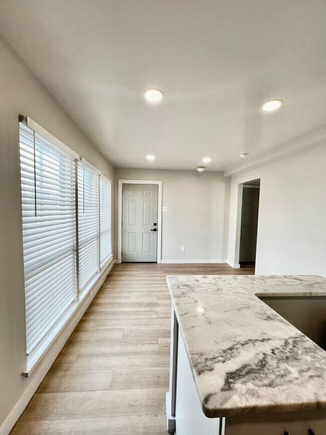Foto del edificio - Renovated 1bd/1ba in Medical District Memphis!