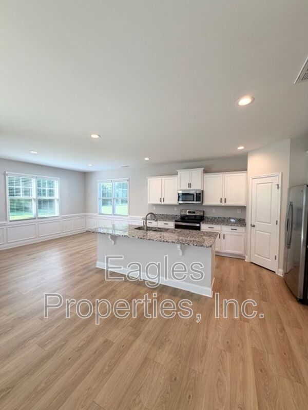 Foto del edificio - 386 Jackson Pond Dr