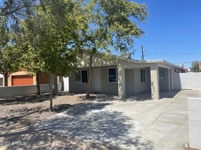 Building Photo - 1308 E Monroe St