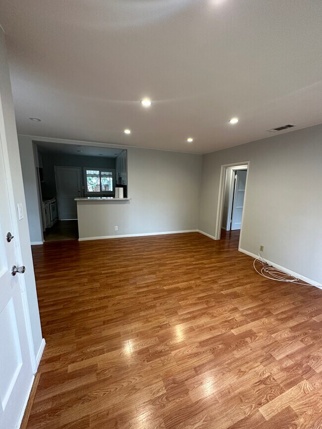 Building Photo - 17349 Tiara St