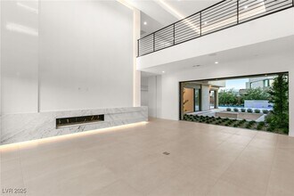 Building Photo - 7385 Heron Cyn Ct