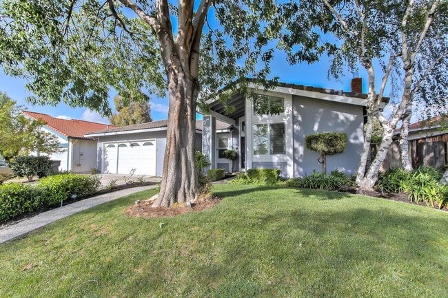 Building Photo - Spacious Home Across from Cataldi Park – 3...