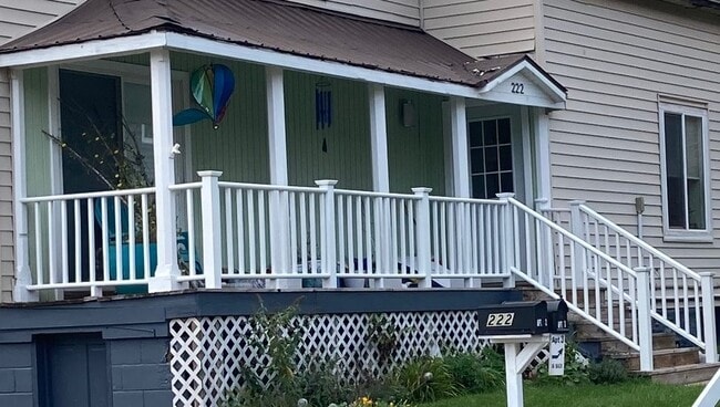 entry porch - 222 W Case St