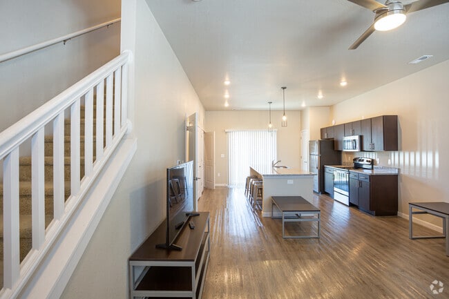 3BR, 3.5BA - 1329 SF - The Collective at Lawrence