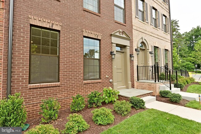 Building Photo - 4404 Fair Lakes Ct